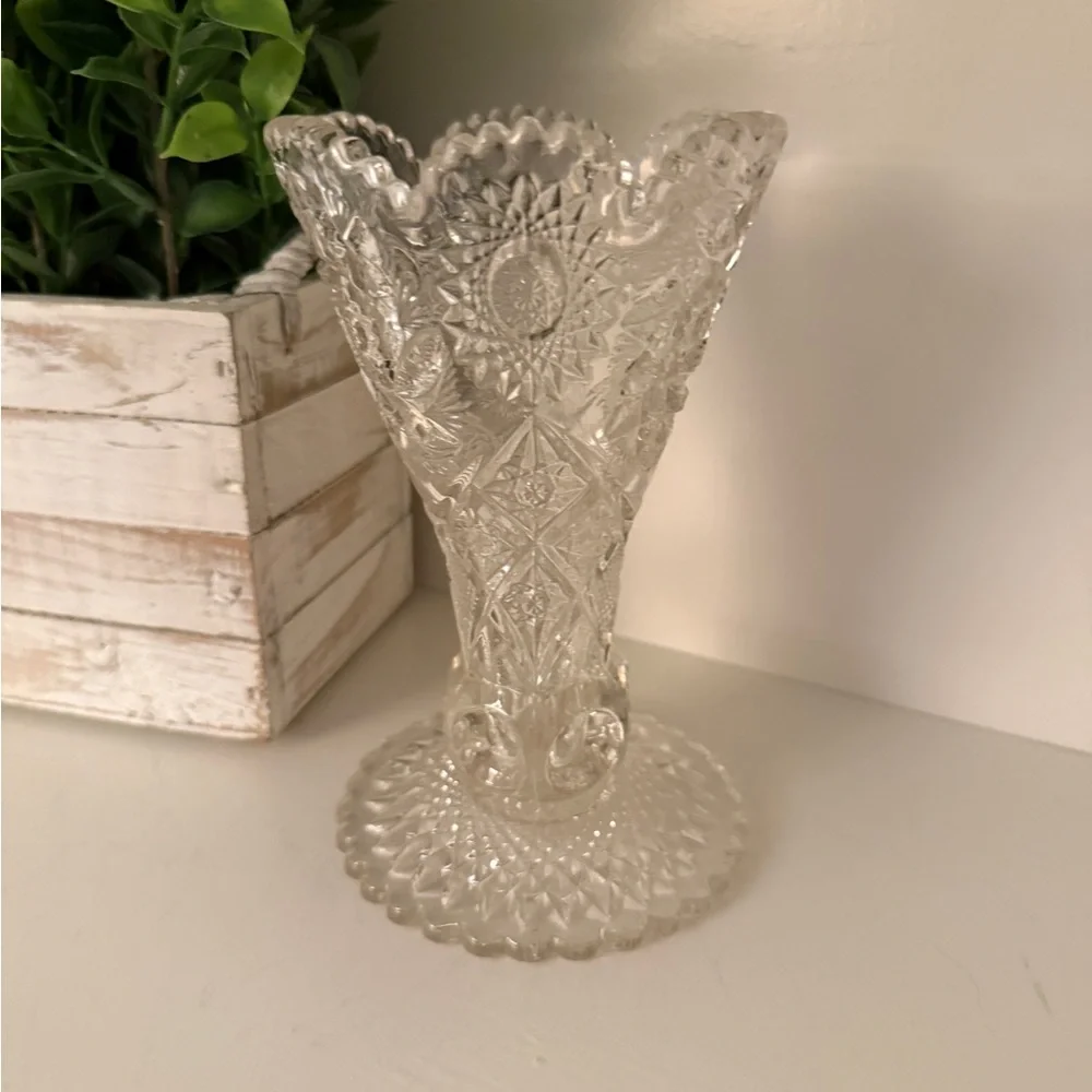 Westmoreland Pressed Glass Paddle Wheel 7